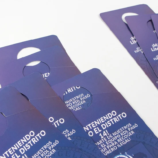 Stampa diretta in fabbrica di carte per imballaggio a olio personalizzate Kunststoff-PVC-Hang-Tag-Parkscheine